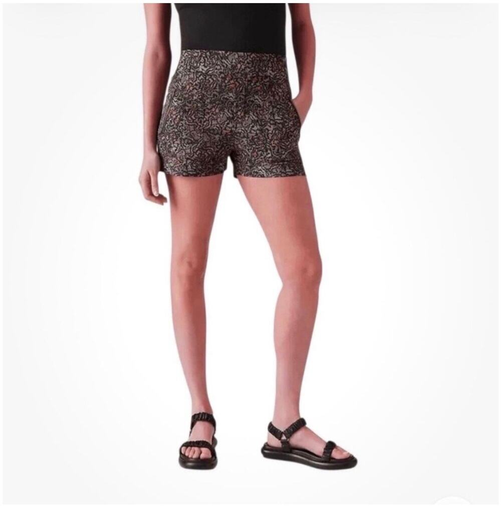 Athleta Shorts Womens 6 Gray Multi Trekkie North Mid Rise 3.5" Print Athletic